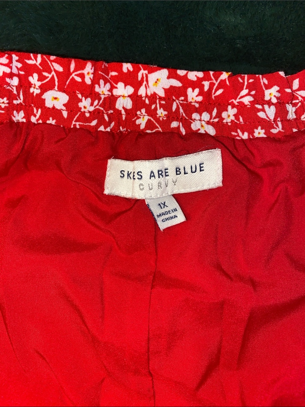 Skies Are Blue Red Mini Skirt with White Floral Print - Picture 2 of 4